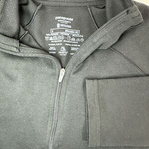 Patagonia Shirt Womens Small Black Capilene Baselayer Midweight 1/4 Zip Pullover